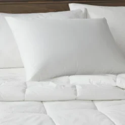 Stay Plush Bed Pillow - Thresholdâ˘