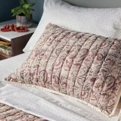Voile Paisley Printed Quilt Sham Cream - Thresholdâ˘