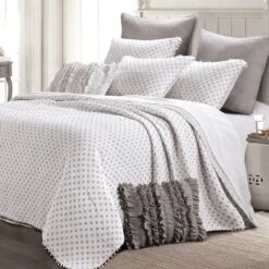 Risa Quilt Set Gray - The Industrial Shop 7 Risa Quilt Set Gray - The Industrial Shop -Bedding Store GUEST 5efd1d2b 3e16 46f0 80b9 2d393533e378