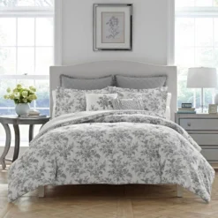Annalise Reversible Comforter Set - Laura Ashley