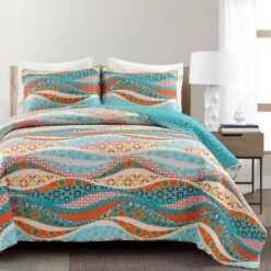 Hailey Watercolor Wave Quilt Set - Lush Décor