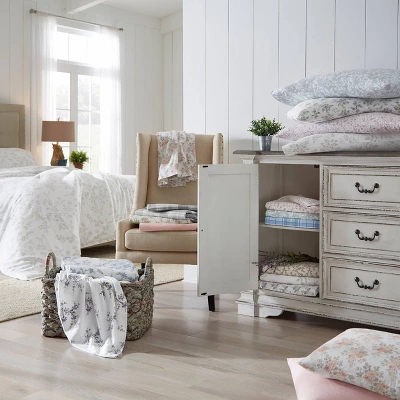 Printed Pattern Flannel Sheet Set - Laura Ashley 6 Printed Pattern Flannel Sheet Set - Laura Ashley - Image 6