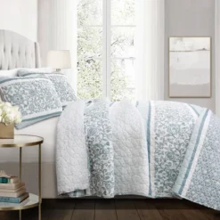Nisha Reversible Quilt Set Blue - Lush Décor -Bedding Store GUEST e39000b9 95fc 40b7 a612 10cdd57e2a90