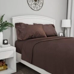 LavishHomeEmbossed_10050_PARENT -Bedding Store GUEST eea15fc0 0d0c 49bb b88a c1f221ed892d 1